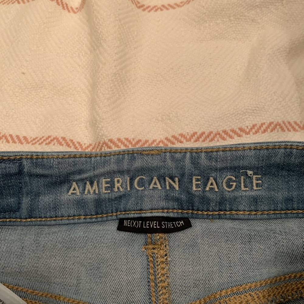 american eagle ripped jeans - Picture 3 of 3